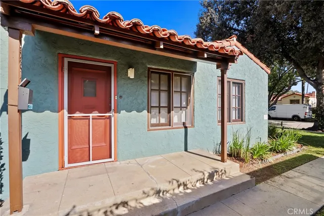 $1,095,000 | 3581 Olive Avenue, Long Beach, CA 90807