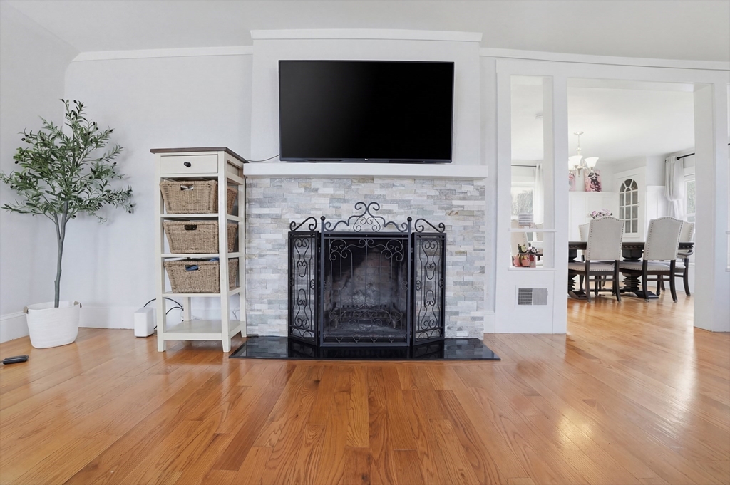 11 Grand View Road Weymouth, MA 02191 - Photo 10 of 37 Gallery Image 10