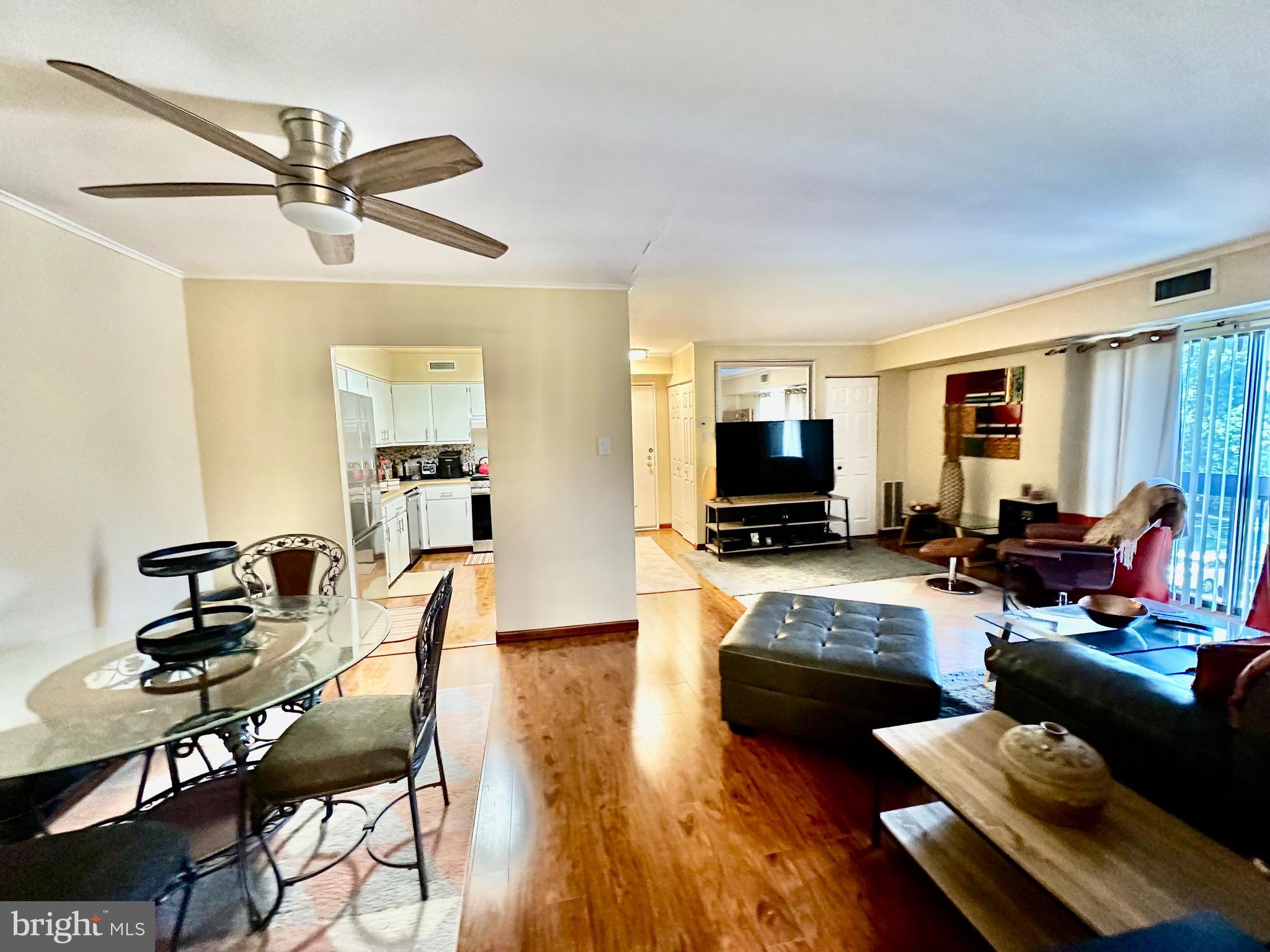 52301 Delaire Landing Road, Unit 301 Philadelphia, PA 19114 - Photo 4 of 18 Gallery Image 4
