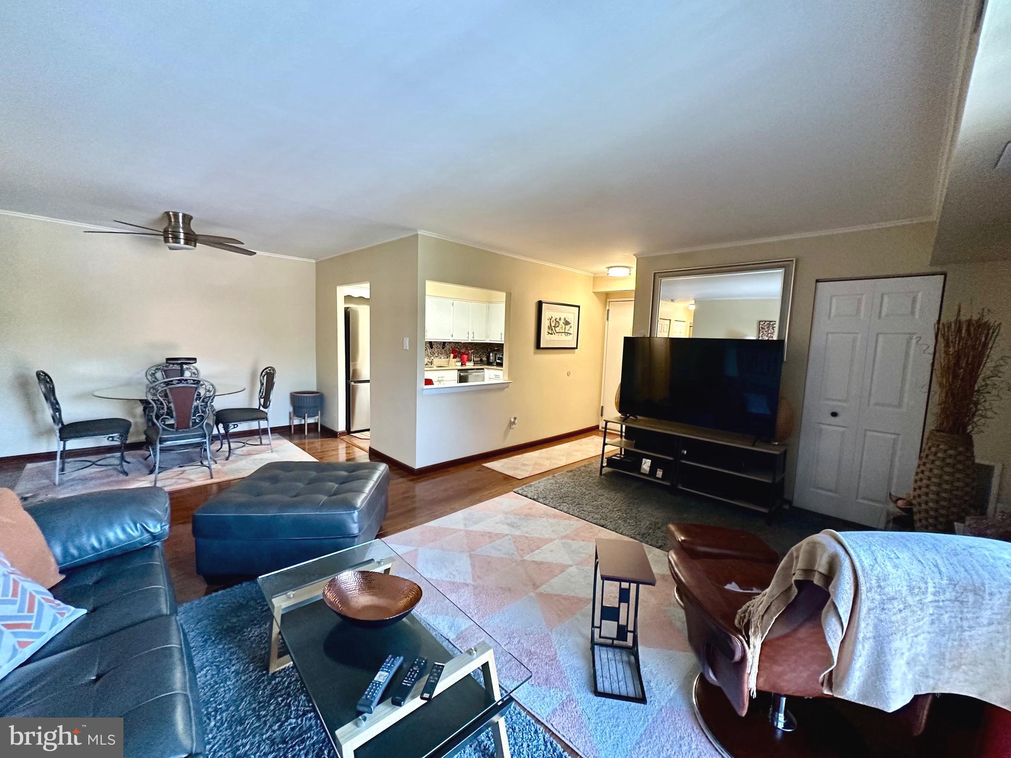 52301 Delaire Landing Road, Unit 301 Philadelphia, PA 19114 - Photo 5 of 18 Gallery Image 5