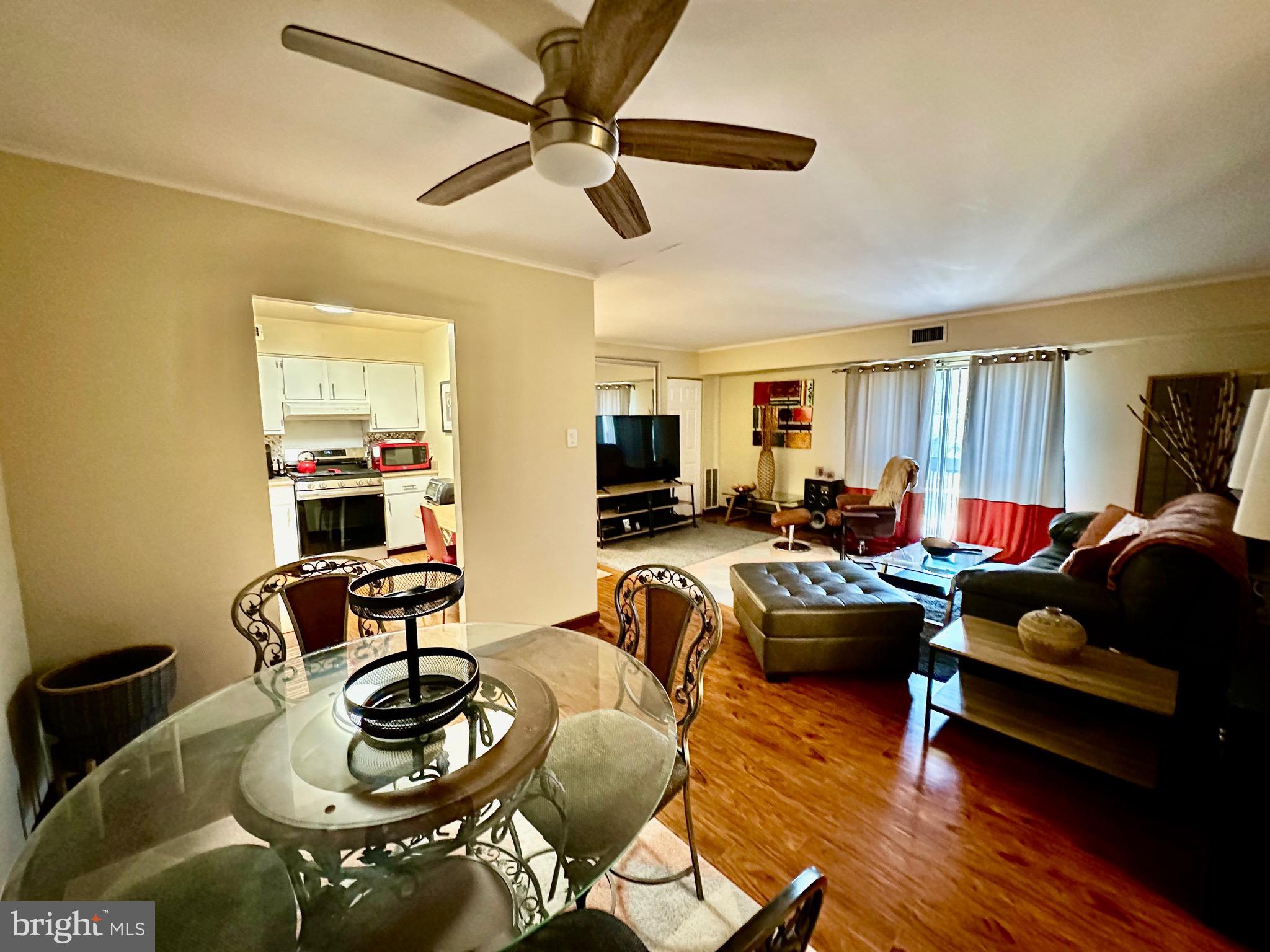 52301 Delaire Landing Road, Unit 301 Philadelphia, PA 19114 - Photo 6 of 18 Gallery Image 6