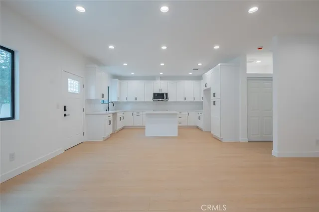 $1,399,000 | 7734 North Glenoaks Boulevard, Burbank, CA 91504