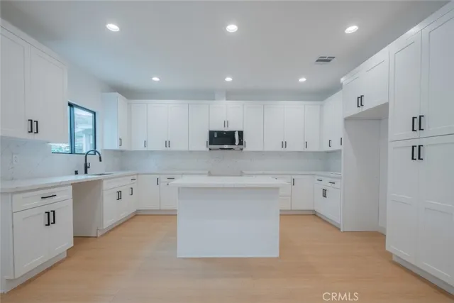 $1,399,000 | 7734 North Glenoaks Boulevard, Burbank, CA 91504