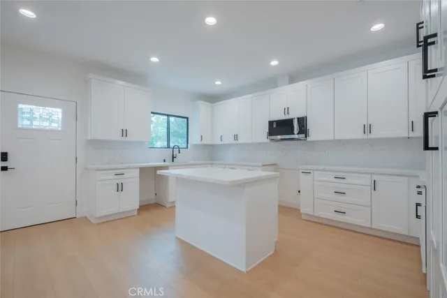 $1,399,000 | 7734 North Glenoaks Boulevard, Burbank, CA 91504