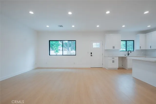 $1,399,000 | 7734 North Glenoaks Boulevard, Burbank, CA 91504