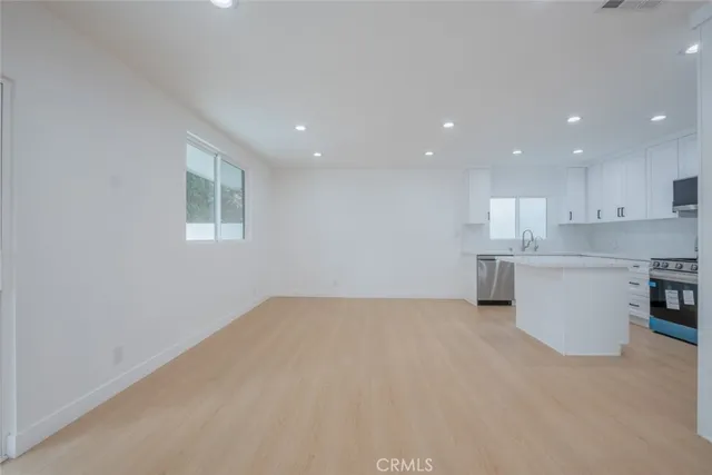 $1,399,000 | 7734 North Glenoaks Boulevard, Burbank, CA 91504