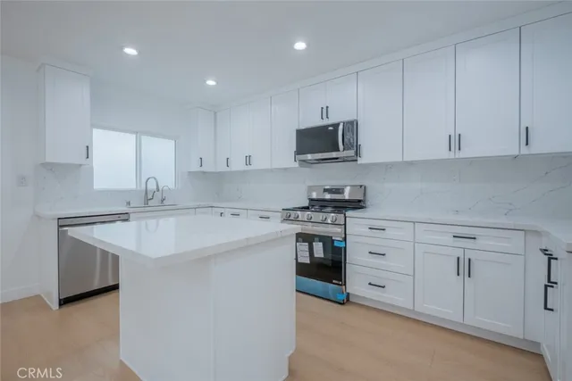 $1,399,000 | 7734 North Glenoaks Boulevard, Burbank, CA 91504