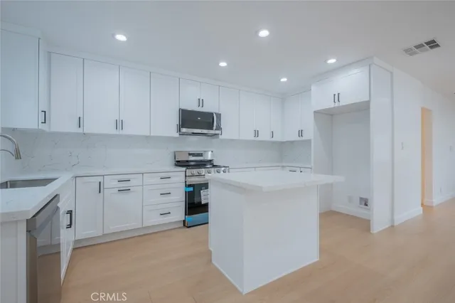 $1,399,000 | 7734 North Glenoaks Boulevard, Burbank, CA 91504