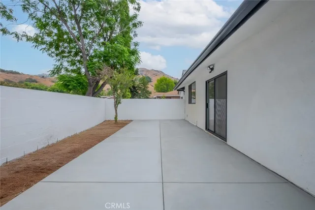 $1,399,000 | 7734 North Glenoaks Boulevard, Burbank, CA 91504