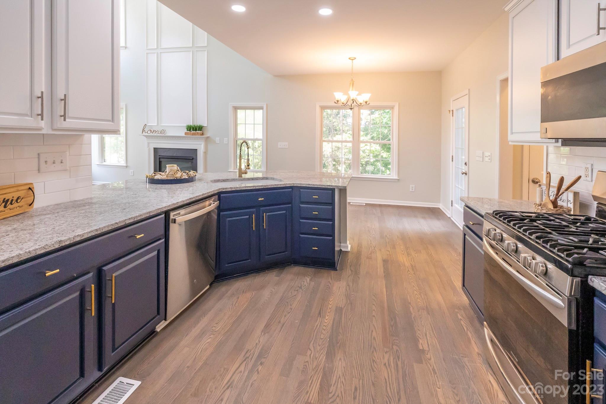 10631 Hellebore Road Charlotte, NC 28213 - Photo 4 of 37 Gallery Image 4