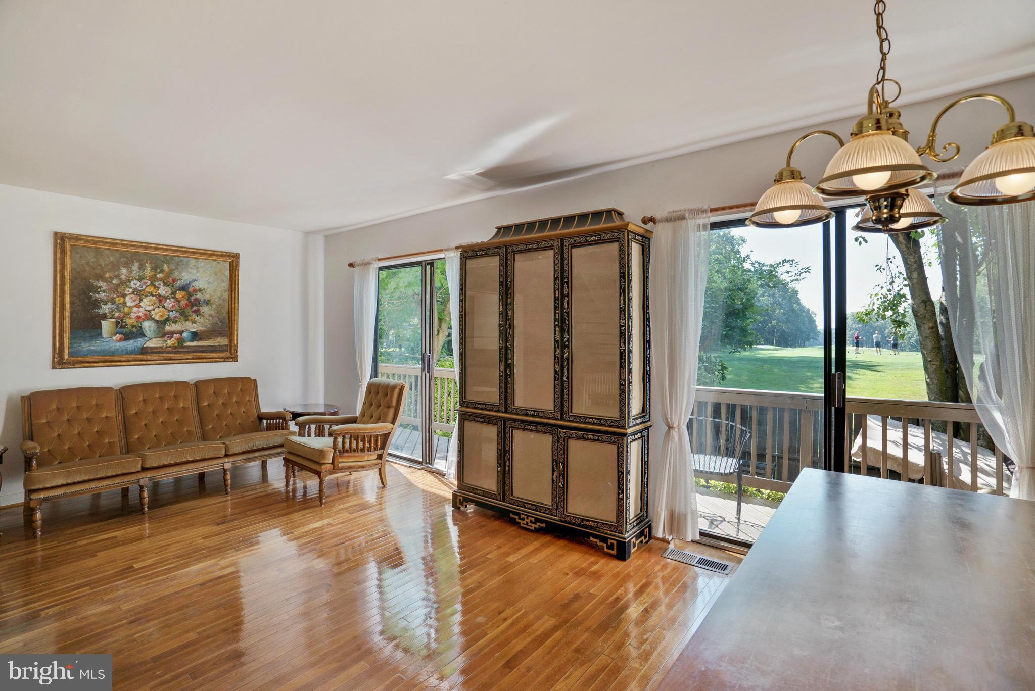 11601 Golf Course Square Reston, VA 20191 - Photo 9 of 23 Family Room