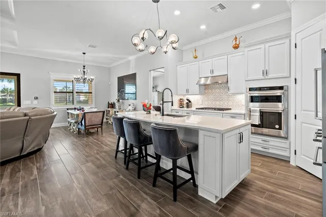 $1,150,000 | 9811 Everglades Boulevard North, Naples, FL 34120