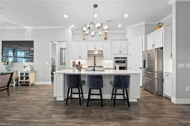 $1,150,000 | 9811 Everglades Boulevard North, Naples, FL 34120