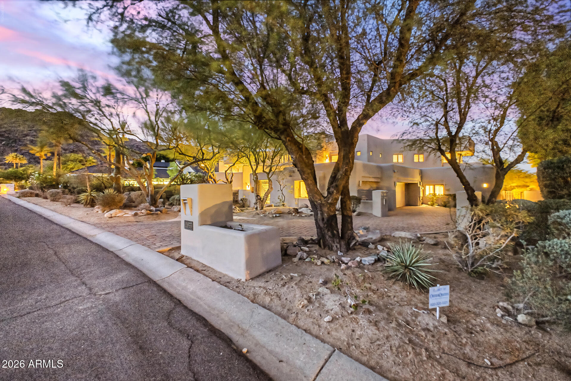 11833 South Montezuma Court Phoenix, AZ 85044 - Photo 4 of 113 03 - Montezuma