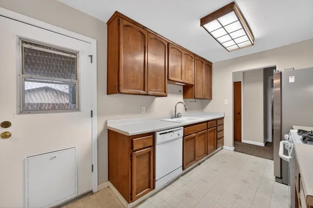 $385,000 | 144 Withington Avenue, Rio Linda, CA 95673