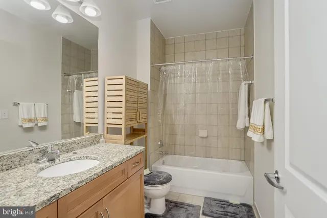 $3,650 | 1111 25th Street Northwest, Unit 920, Washington, DC 20037