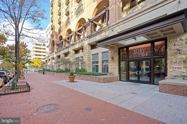 $3,650 | 1111 25th Street Northwest, Unit 920, Washington, DC 20037