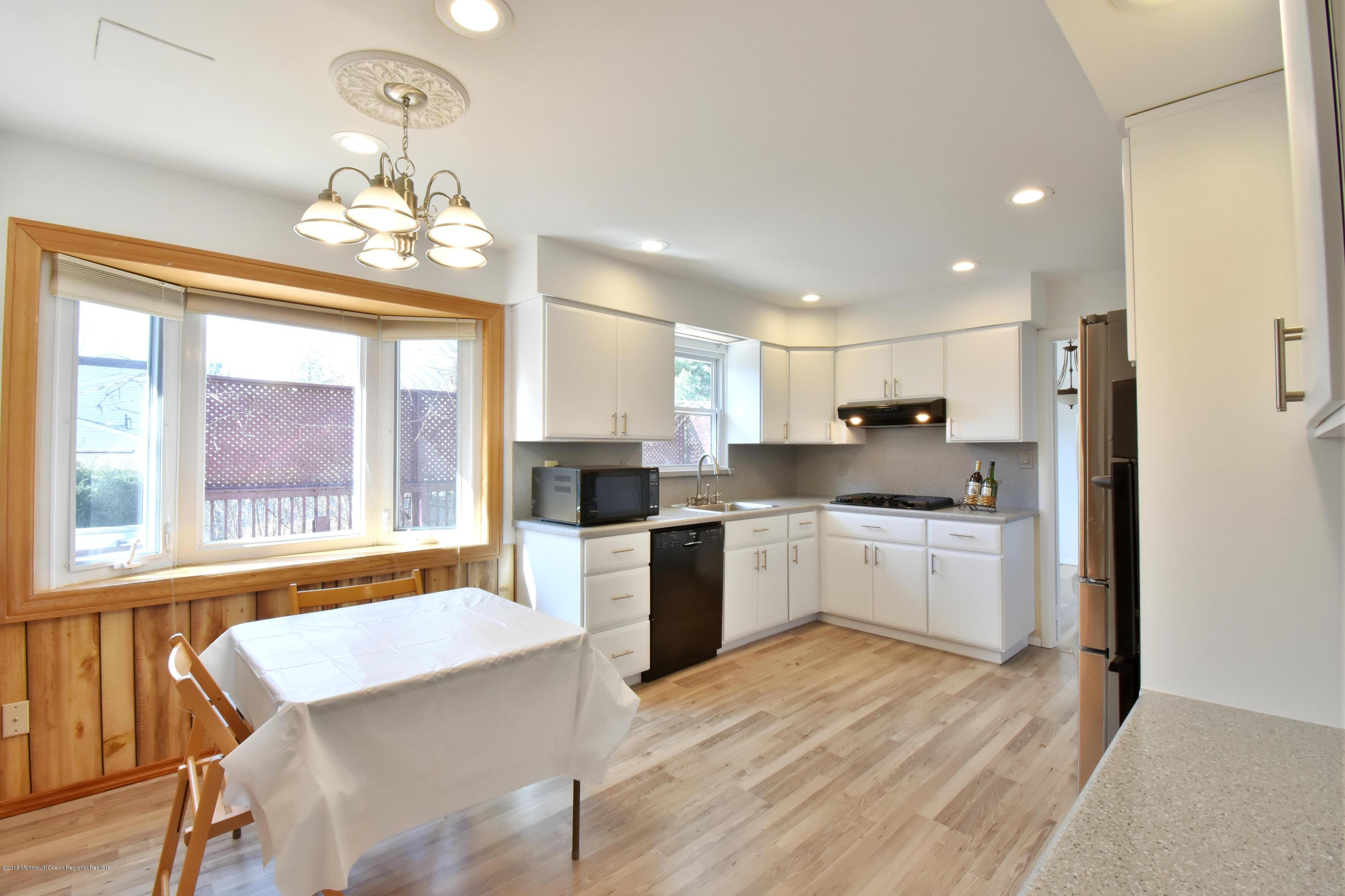 5 Harvey Road Morganville, NJ 07751 - Photo 15 of 22 Kitchen