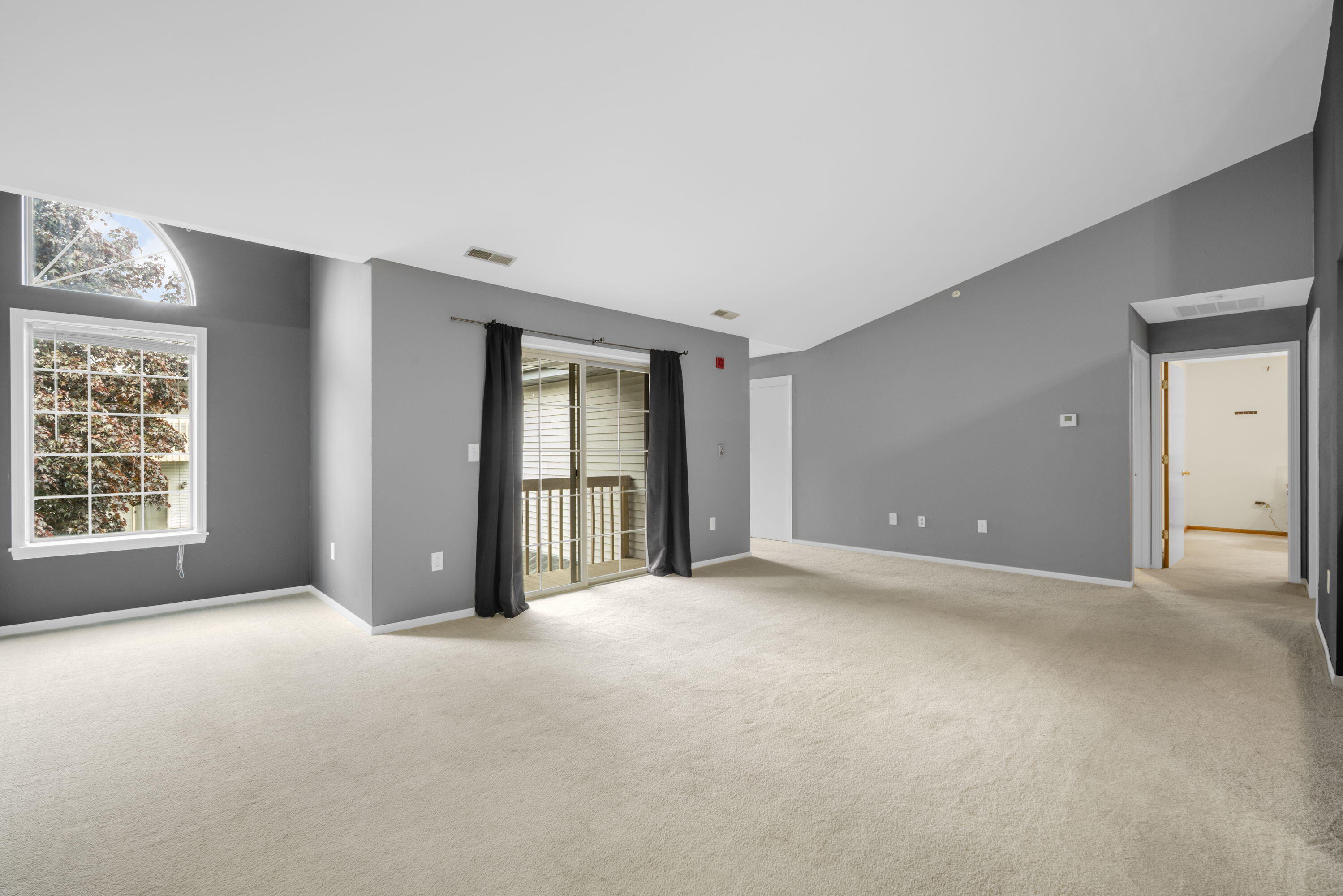 9322 West Loomis Road, Unit 5 Franklin, WI 53132 - Photo 5 of 19 Living Room