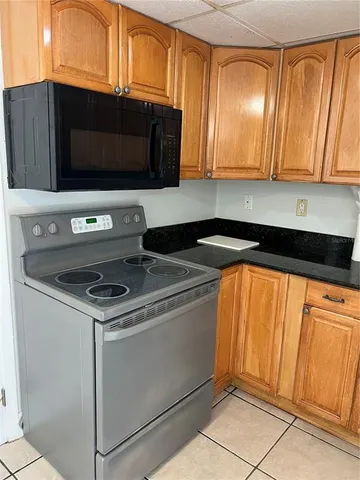 $2,000 | 309 Amherst Avenue, Unit 51, Sarasota, FL 34232