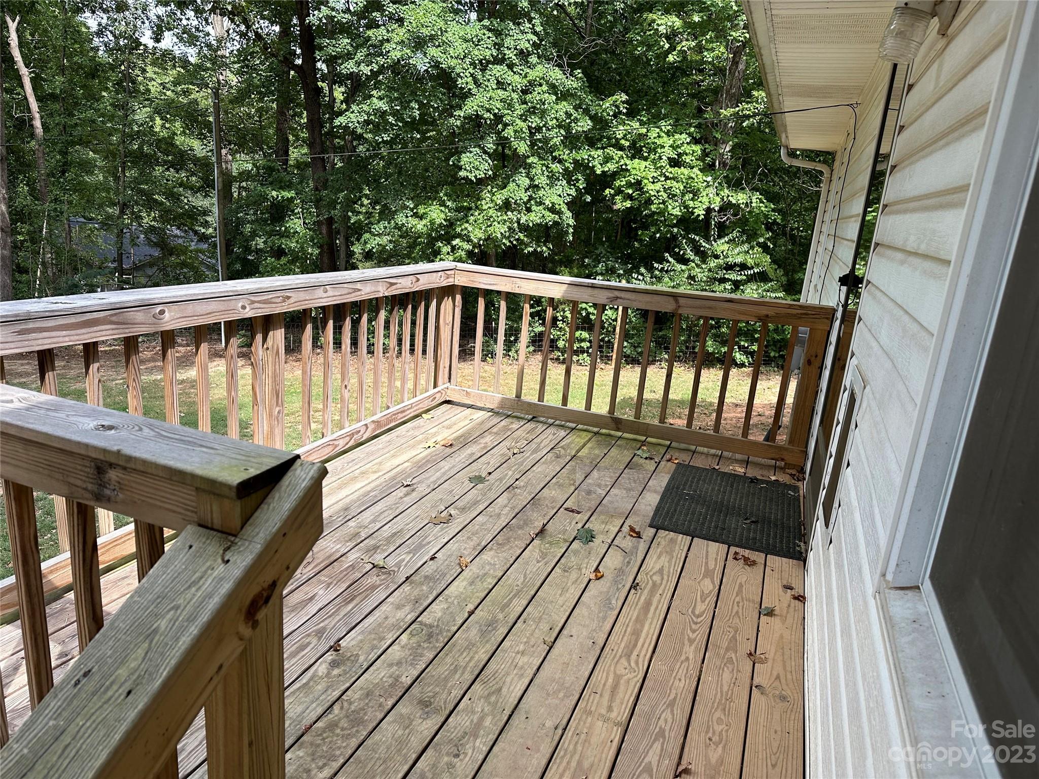 140 Hillside Drive Salisbury, NC 28147 - Photo 25 of 29 a view of balcony with wooden floor and fence
