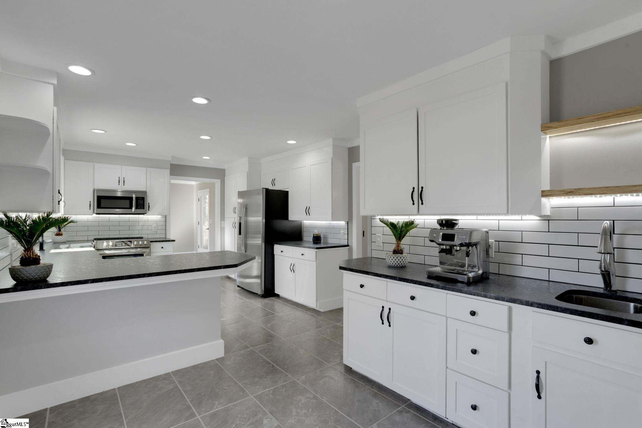 336 Longview Drive Piedmont, SC 29673 - Photo 11 of 36