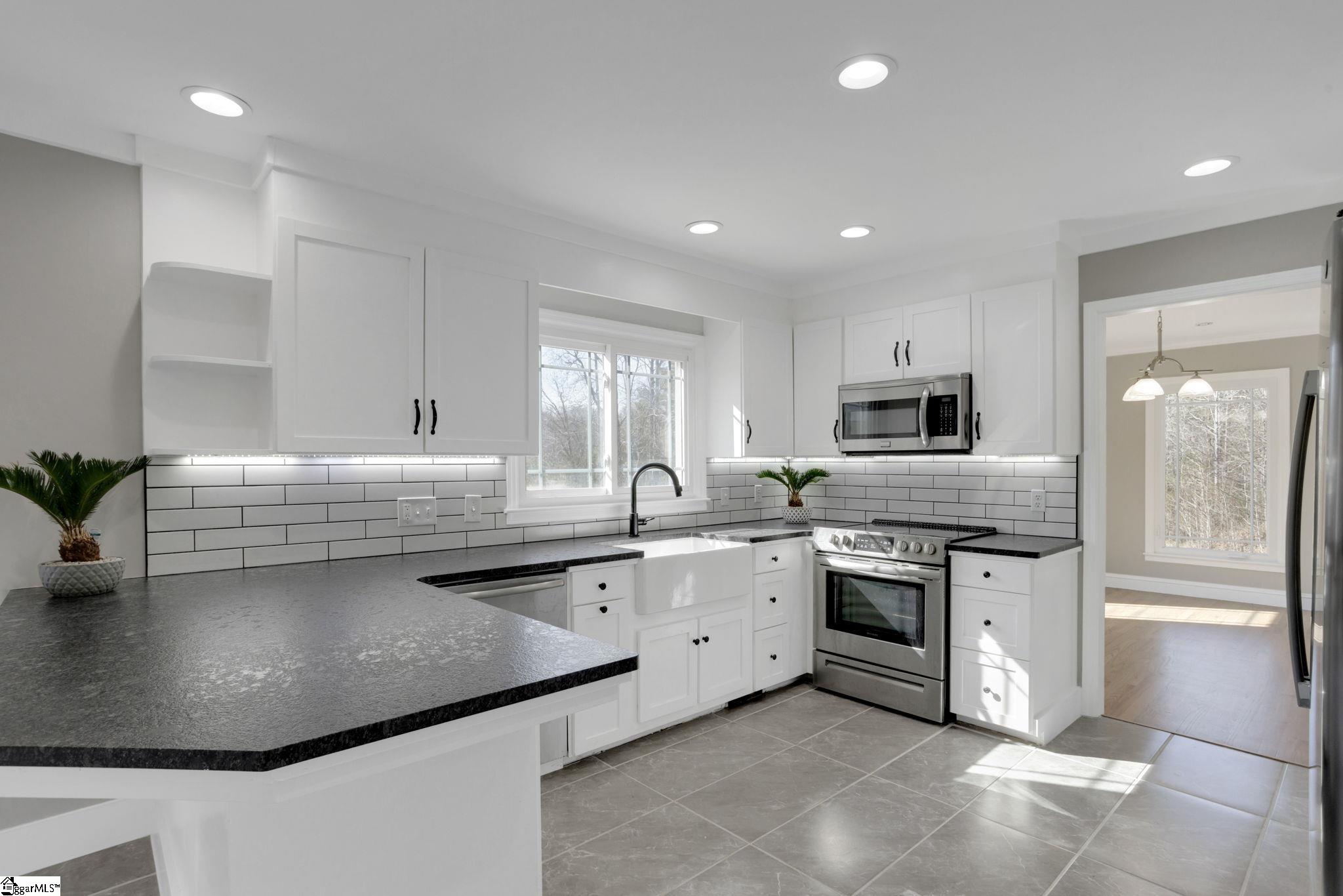 336 Longview Drive Piedmont, SC 29673 - Photo 10 of 36