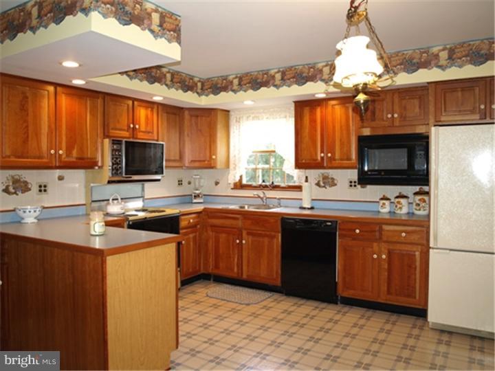 961 Callowhill Road Perkasie, PA 18944 - Photo 3 of 22