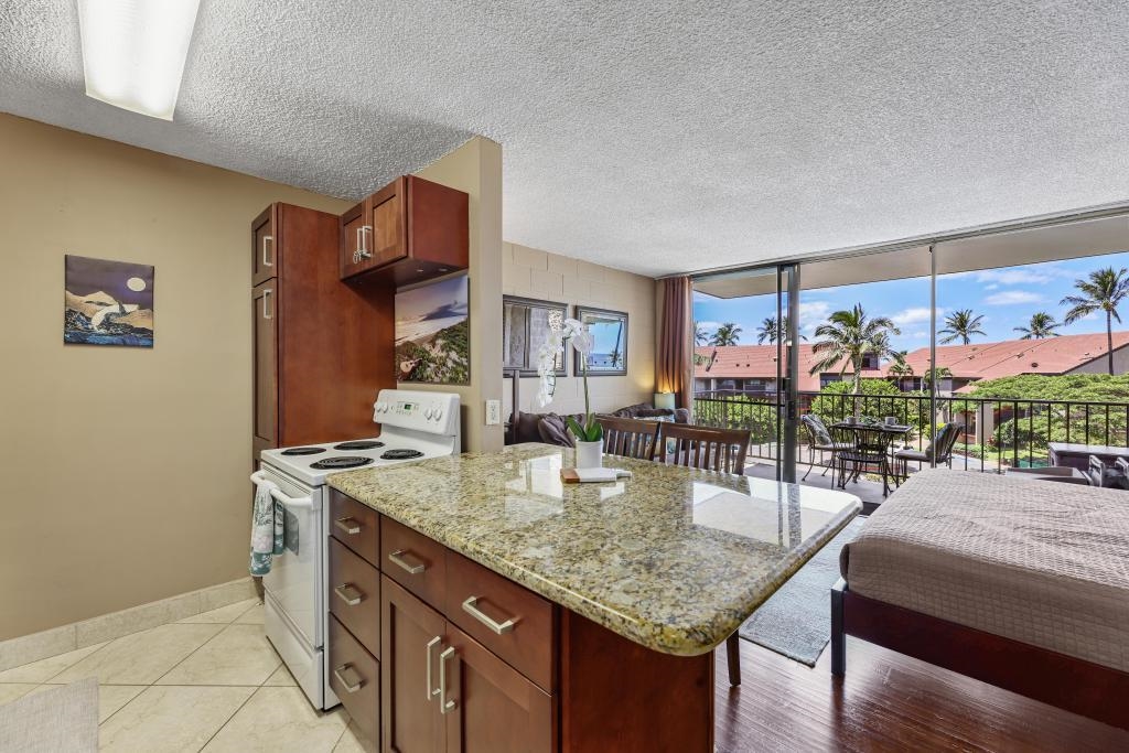 938 South Kihei Road, Unit 421 Kihei, HI 96753 - Photo 8 of 35