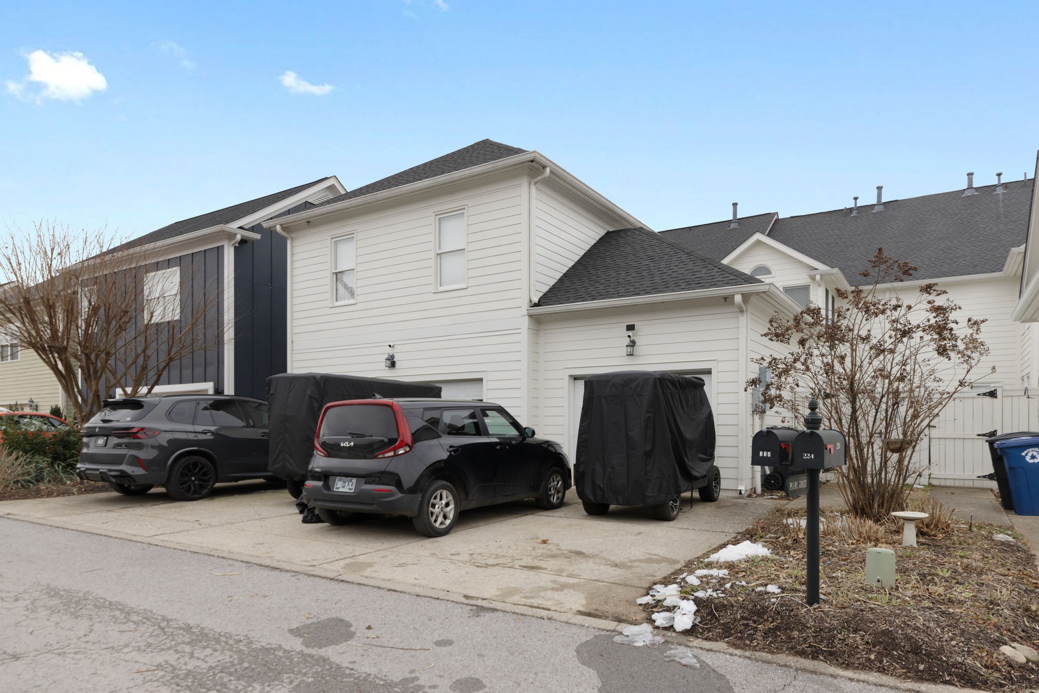 226 Pearl Street Franklin, TN 37064 - Photo 58 of 63 a view of a car garage