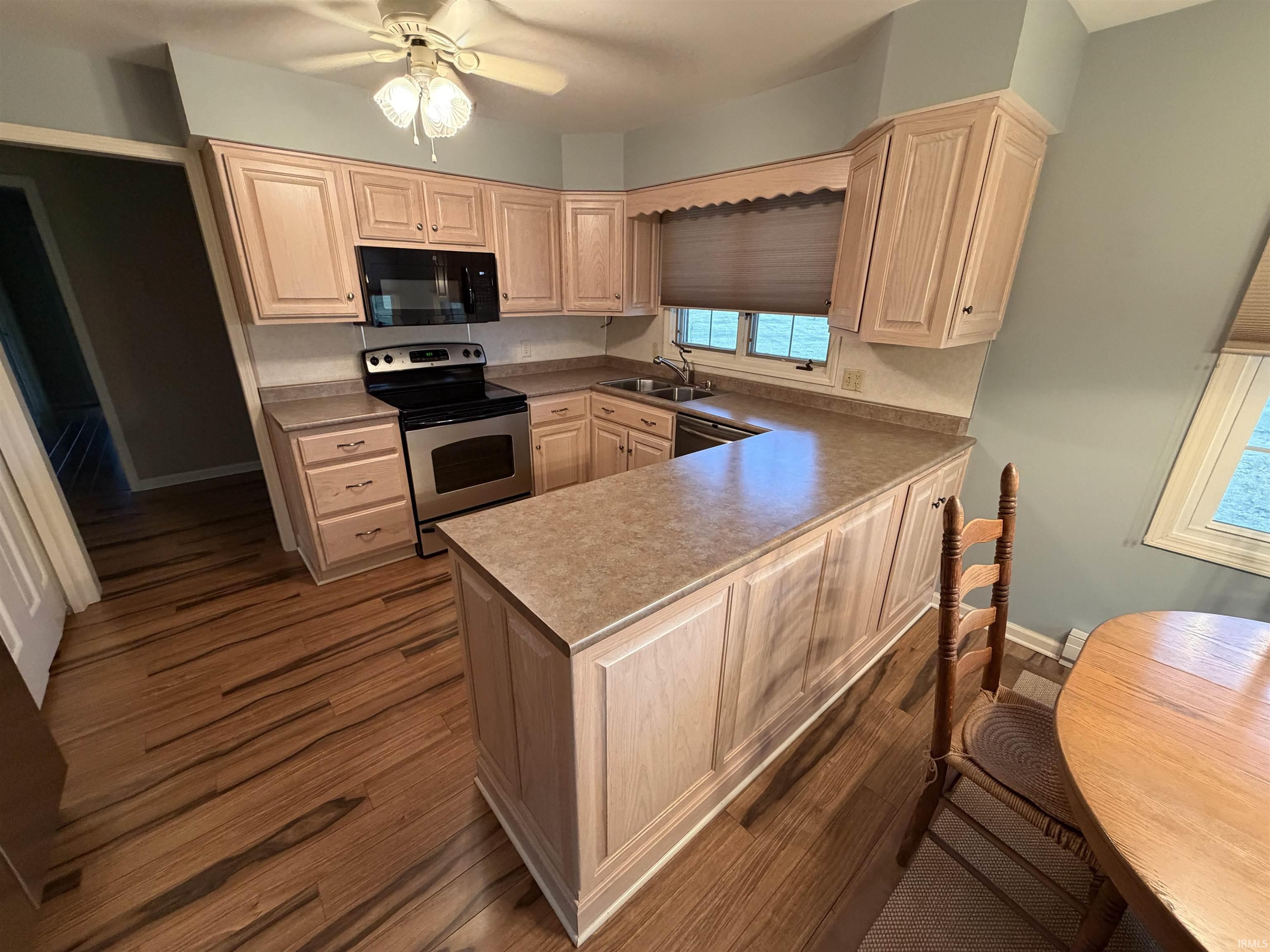 12201 Leo Road Fort Wayne, IN 46845 - Photo 13 of 22 Gallery Image 13
