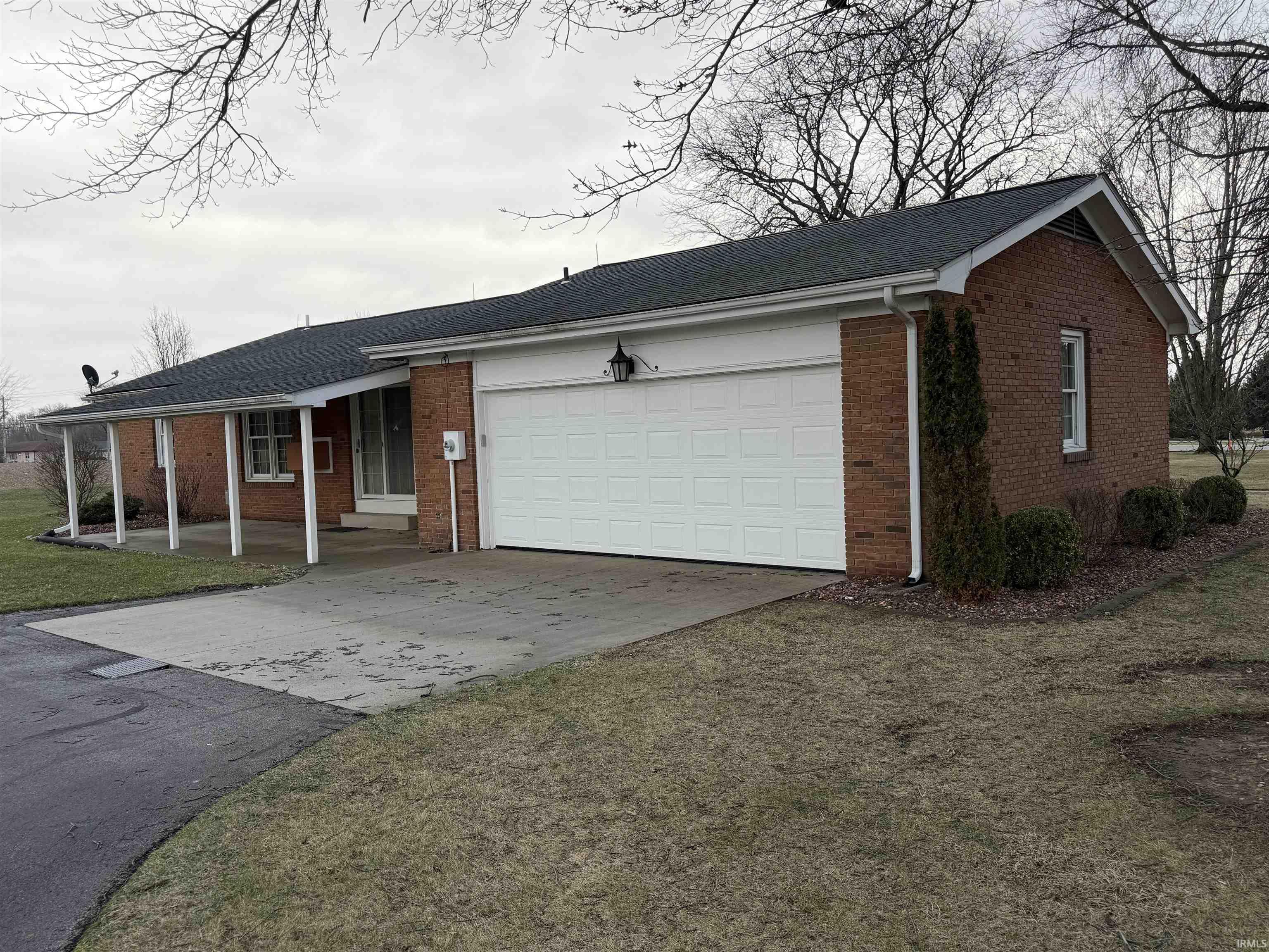 12201 Leo Road Fort Wayne, IN 46845 - Photo 3 of 22 Gallery Image 3