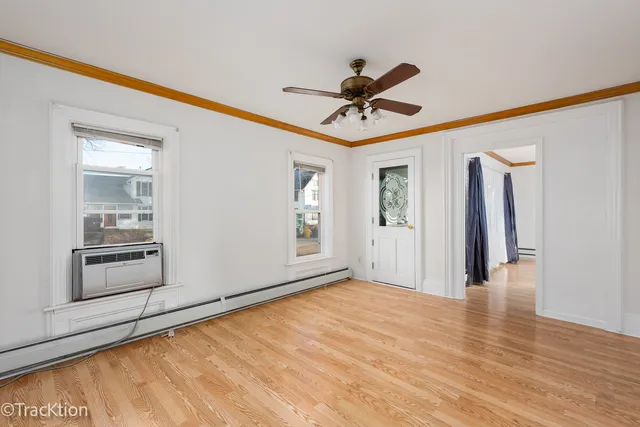 $1,850 | 141 North Garfield Street, Unit 1, Hinckley, IL 60520