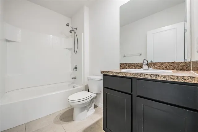 $2,400 | 10210 Golden Light Court, Riverview, FL 33578