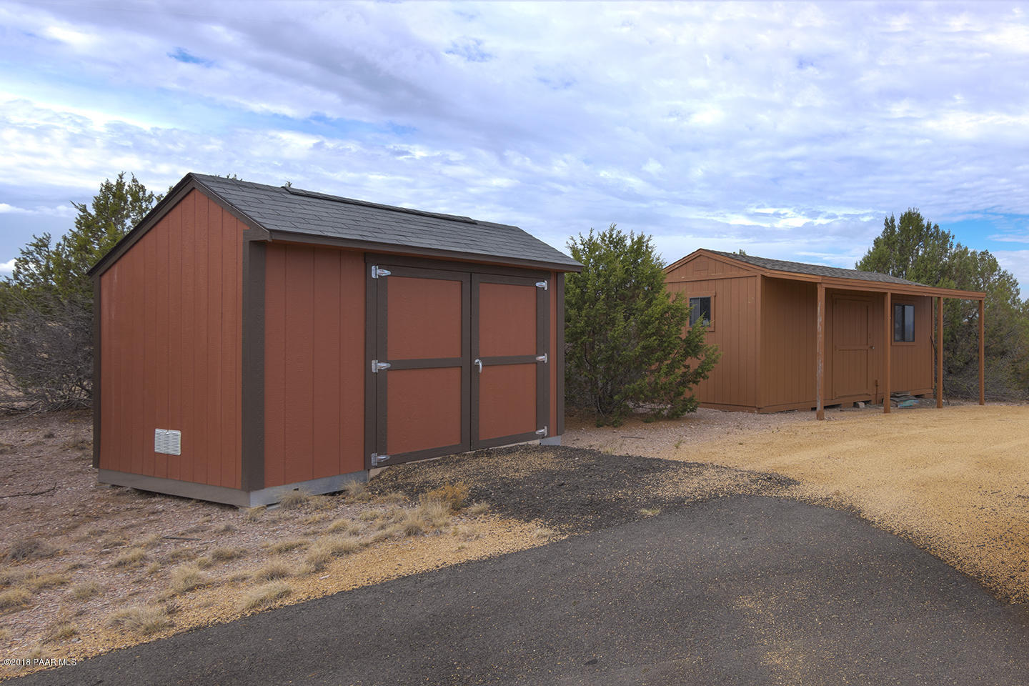 7600 Dillon Wash Road Prescott, AZ 86305 - Photo 31 of 35 a view of a house with a garage