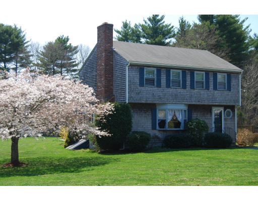 7 Dinahs Way Wareham, MA 02571 - Photo 1 of 9 Gallery Image 1