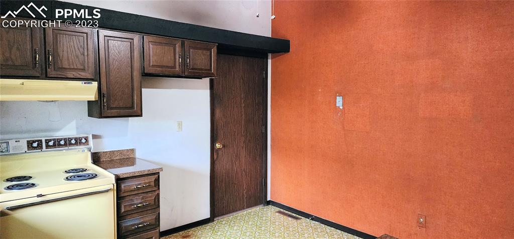 1404 Imperial Road Colorado Springs, CO 80918 - Photo 17 of 26 a utility room with dryer and washer