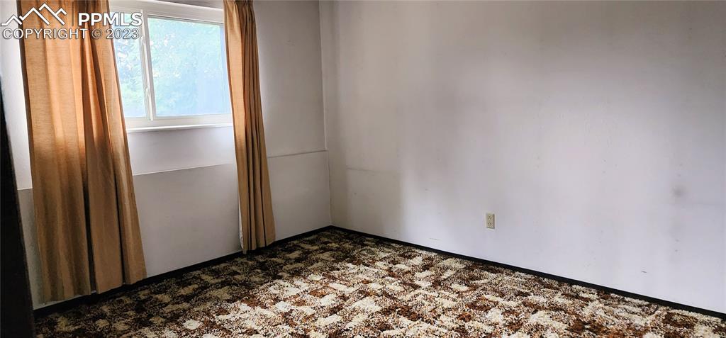 1404 Imperial Road Colorado Springs, CO 80918 - Photo 25 of 26 a view of a closet