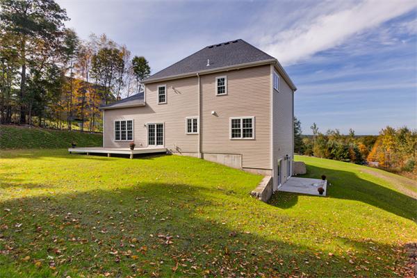 18 John Matthew Road Hopkinton, MA 01748 - Photo 3 of 30 Gallery Image 3