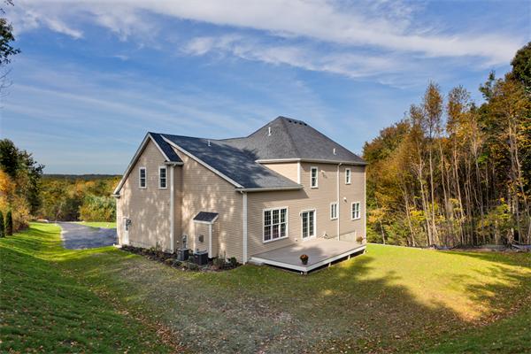 18 John Matthew Road Hopkinton, MA 01748 - Photo 5 of 30 Gallery Image 5