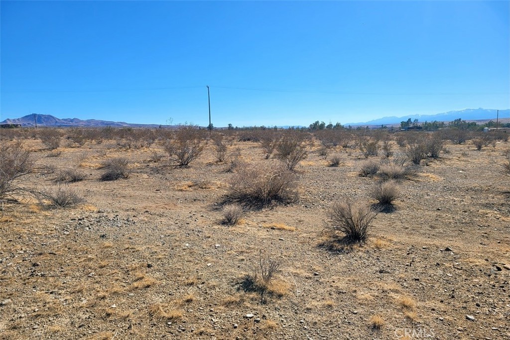14 Ledbury Road Oro Grande, CA 92368 - Photo 13 of 23 a view of a beach