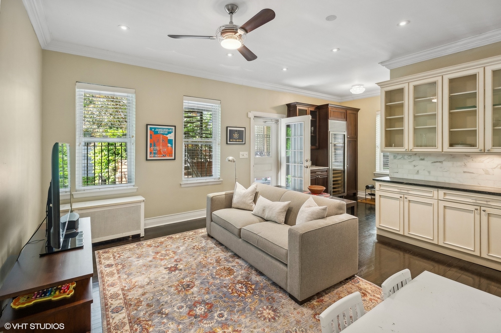 655 West Junior Terrace, Unit 1 Chicago, IL 60613 - Photo 12 of 24