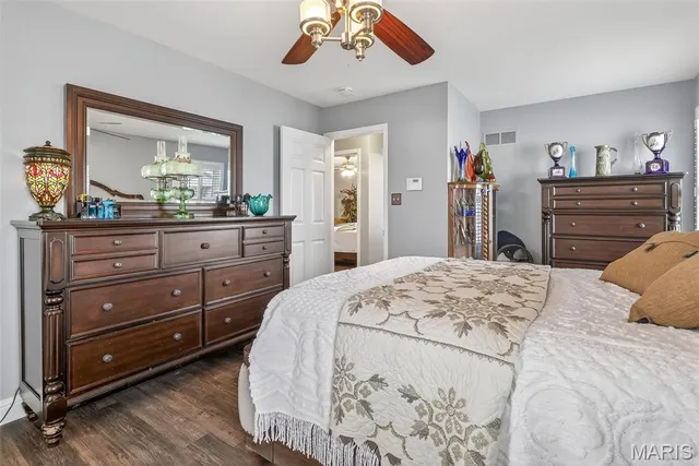 $395,000 | 6 Kelso Drive, St. Charles, MO 63301