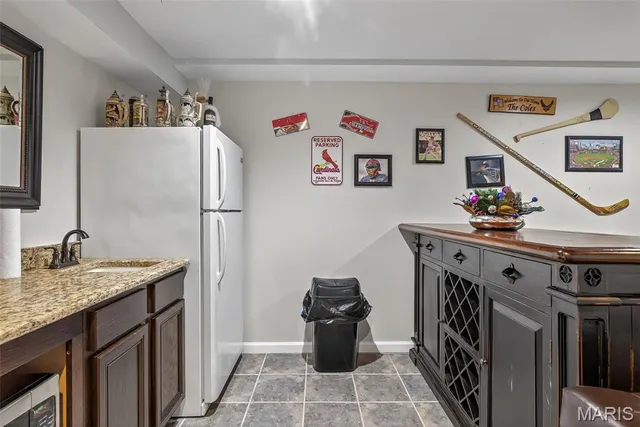 $395,000 | 6 Kelso Drive, St. Charles, MO 63301