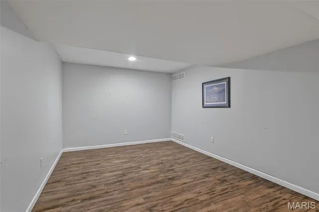 $395,000 | 6 Kelso Drive, St. Charles, MO 63301