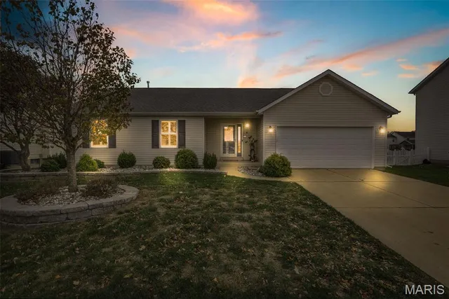 $395,000 | 6 Kelso Drive, St. Charles, MO 63301