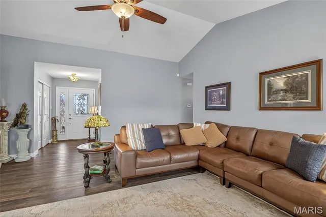 $395,000 | 6 Kelso Drive, St. Charles, MO 63301