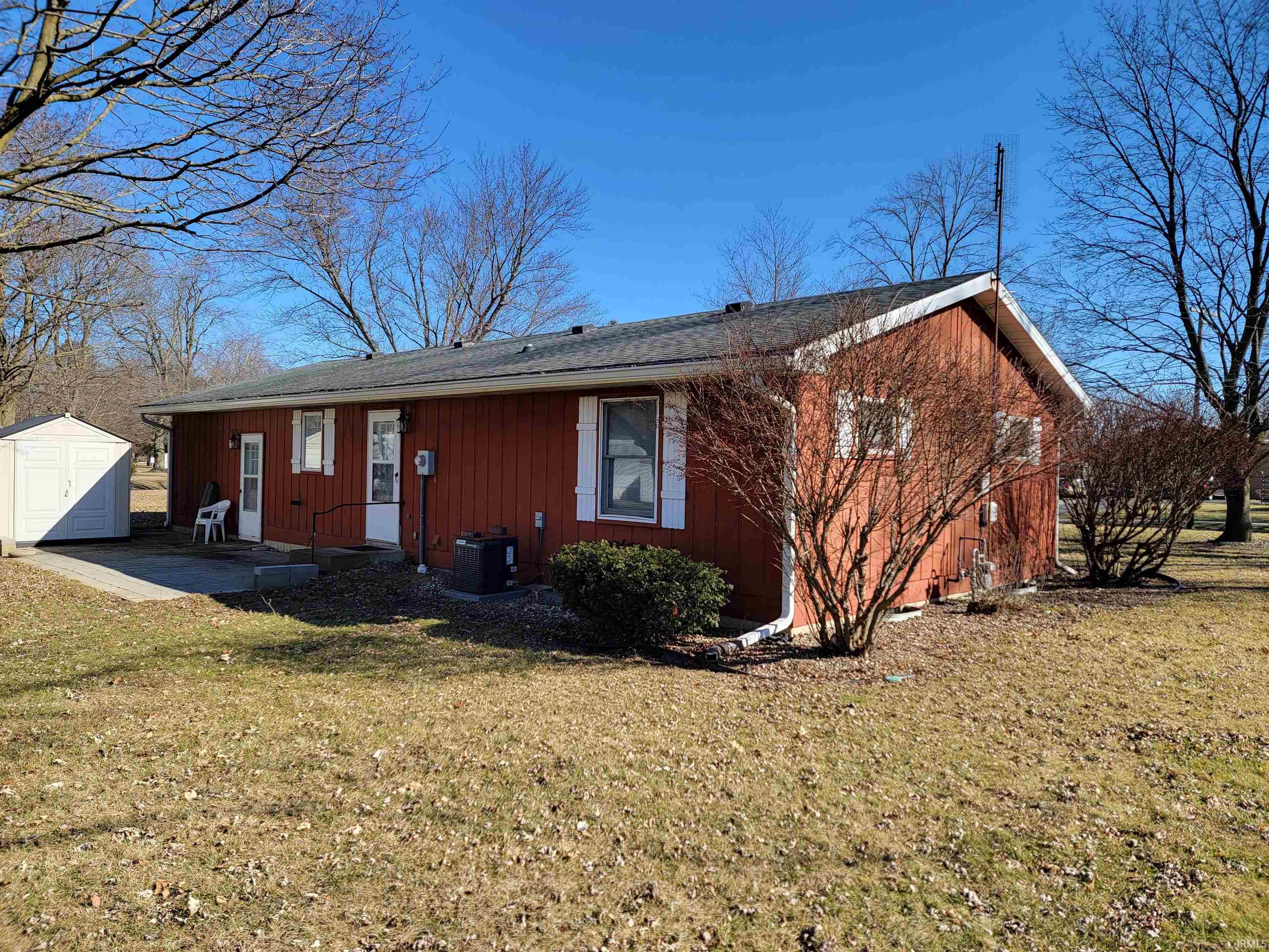 1106 South Park Road Rochester, IN 46975 - Photo 2 of 4