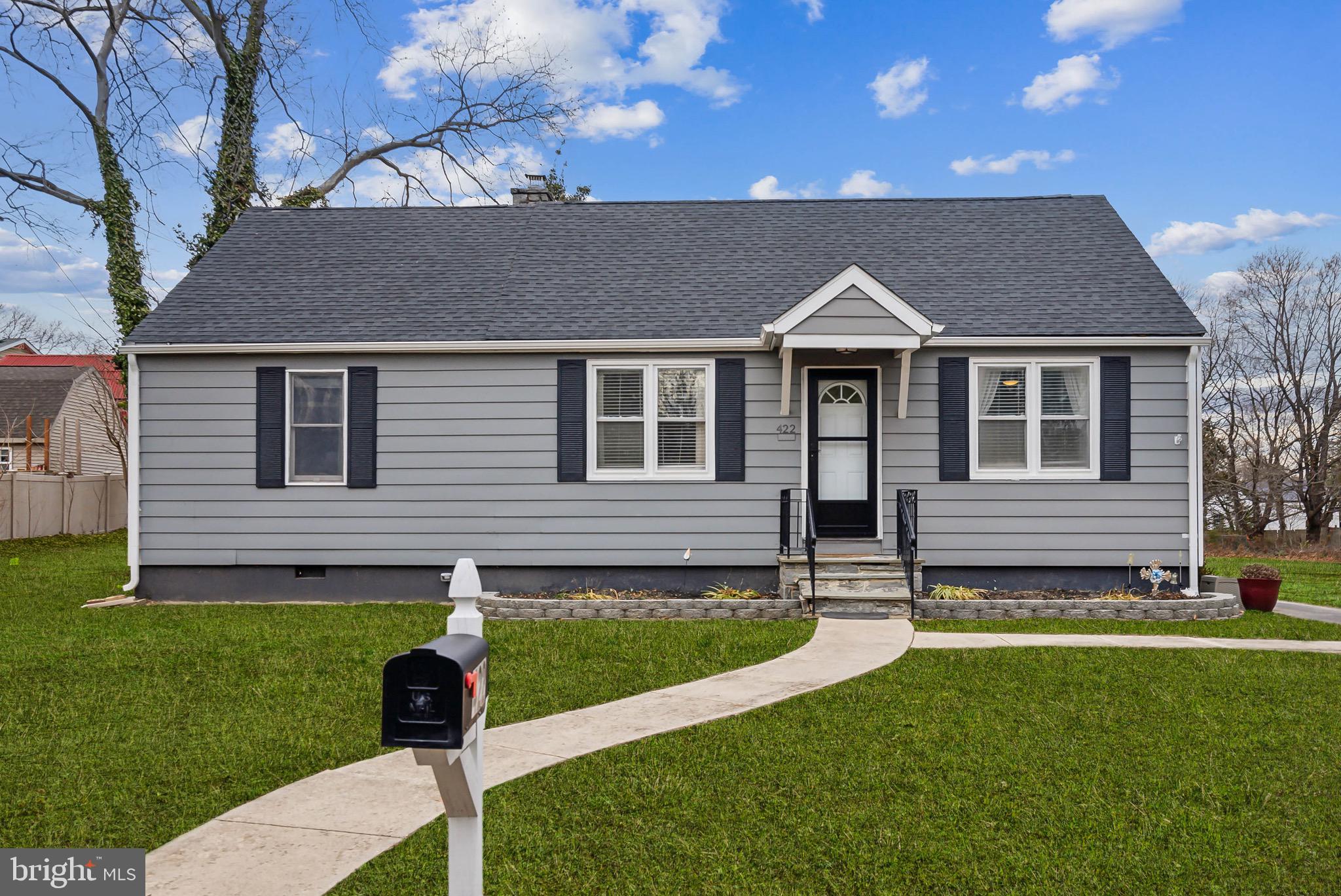 422 Winslow Road Williamstown, NJ 08094 - Photo 1 of 25 Front of House
