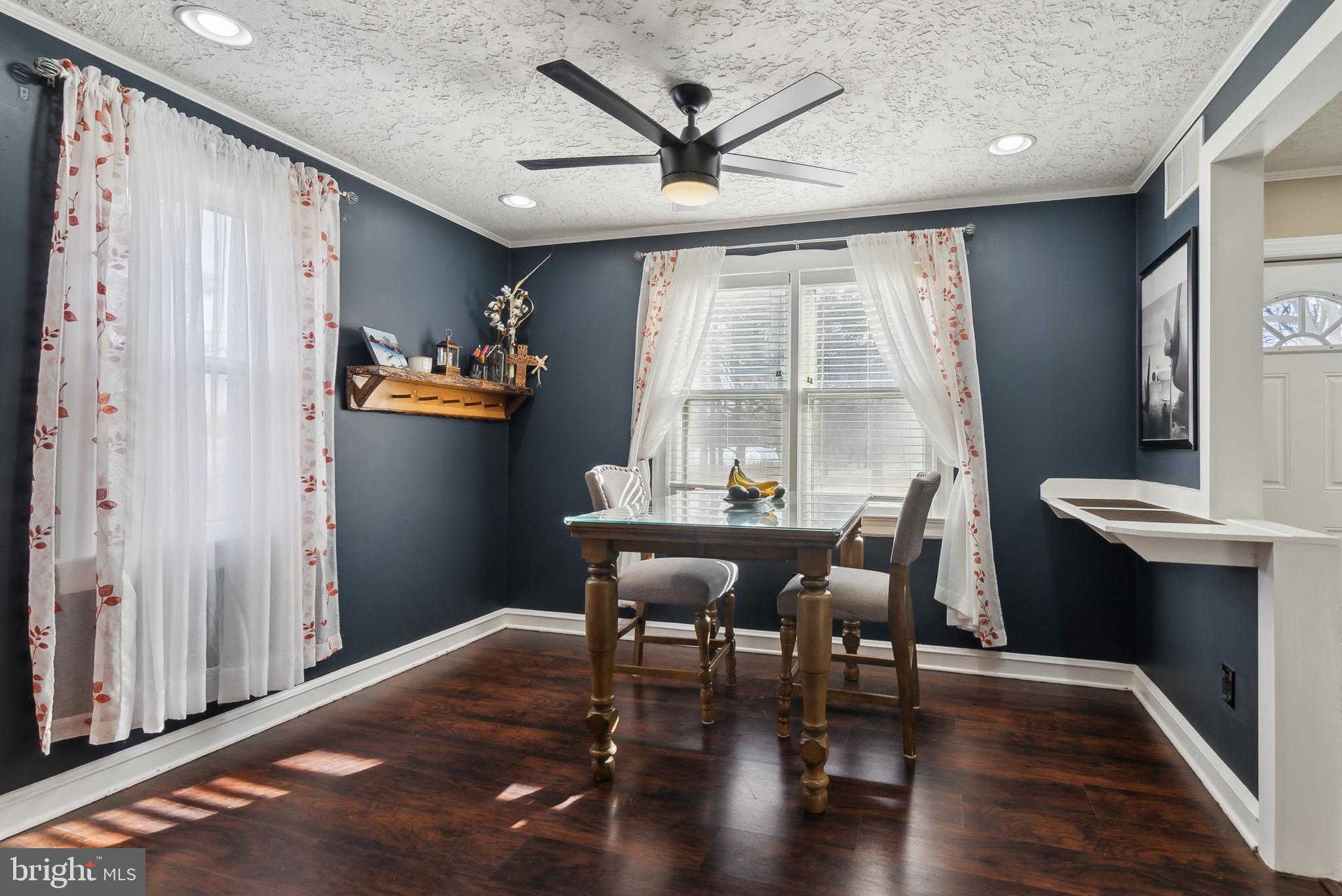 422 Winslow Road Williamstown, NJ 08094 - Photo 6 of 25 Dining Room